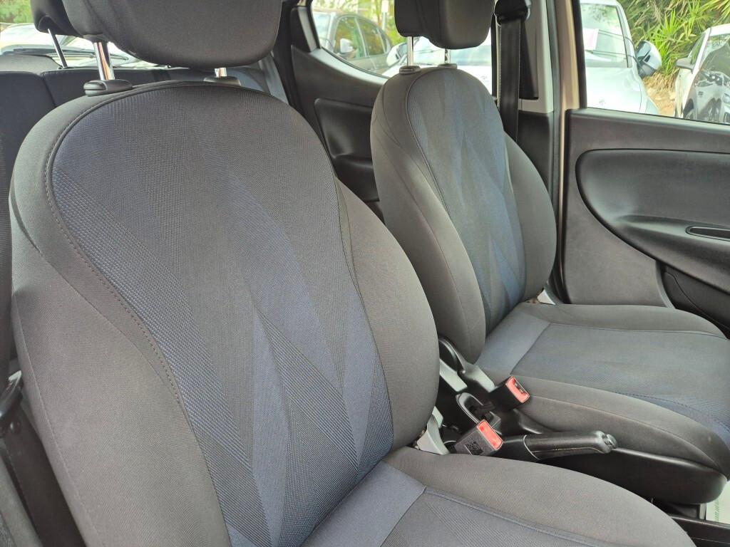 Lancia Ypsilon 1.0 FireFly 5 porte Hybrid Ecochic