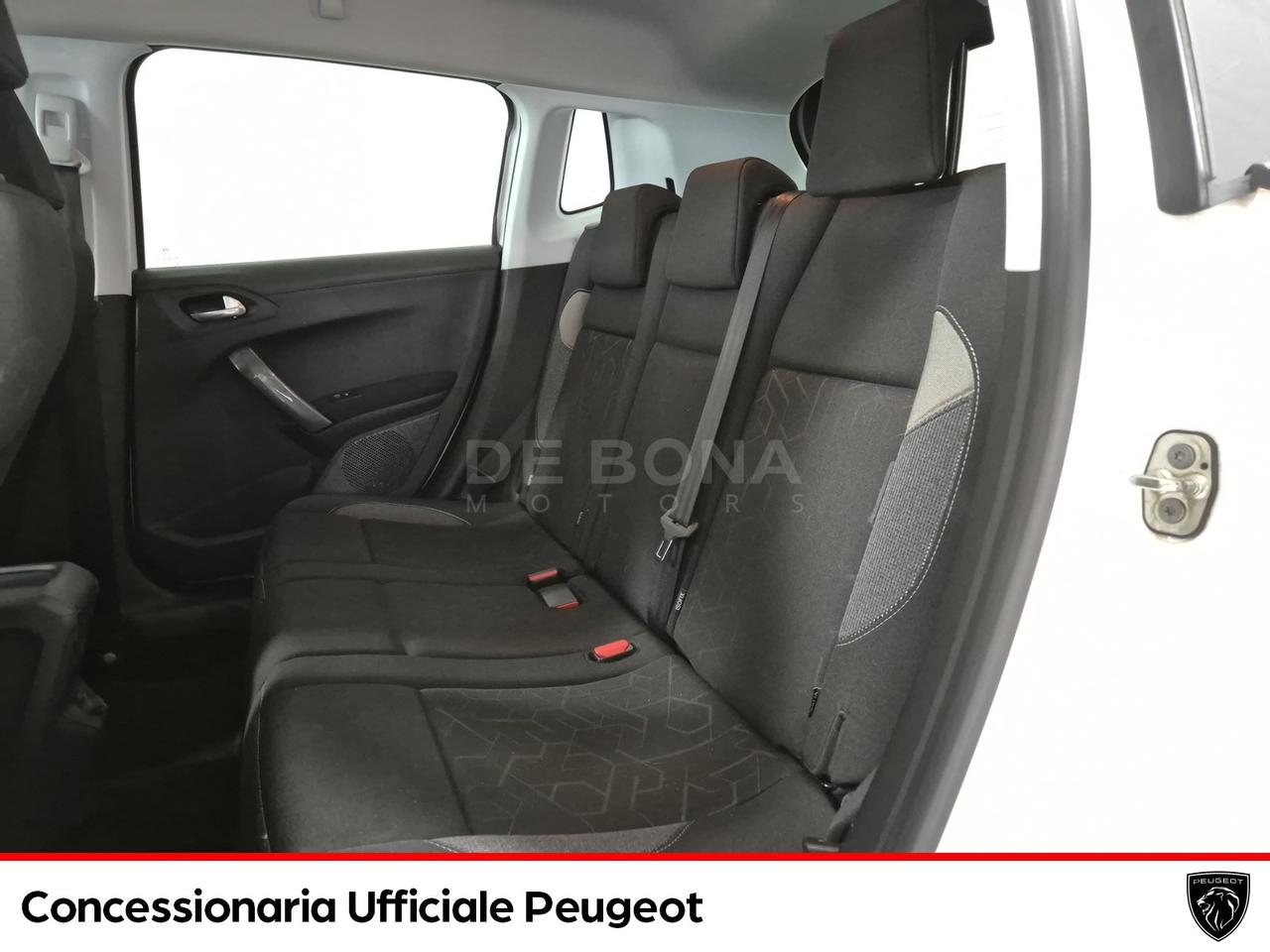 Peugeot 2008 1.5 bluehdi style s&s 100cv 5marce