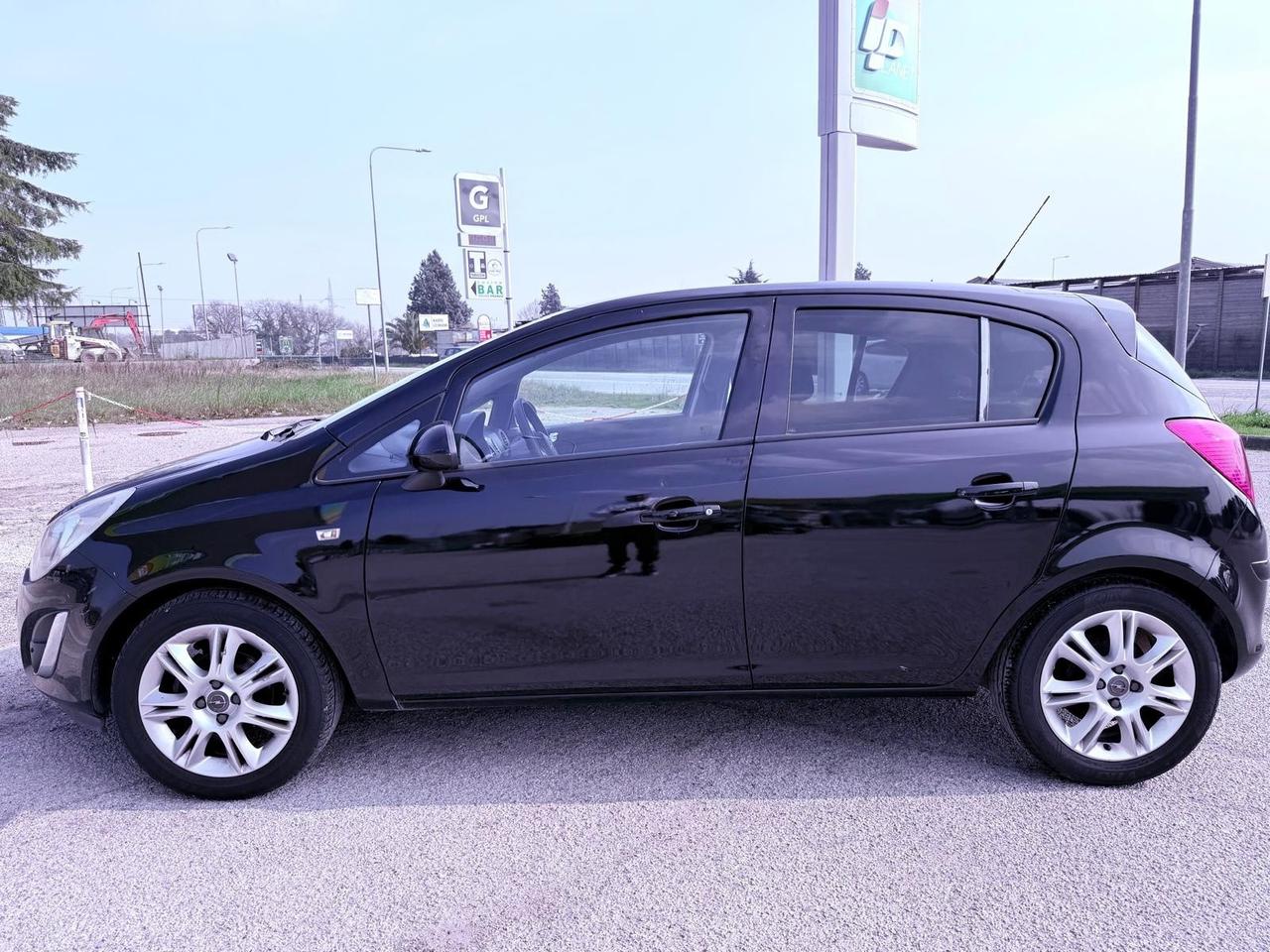 Opel Corsa 1.2 85CV 5 porte GPL-Ok neopatentati