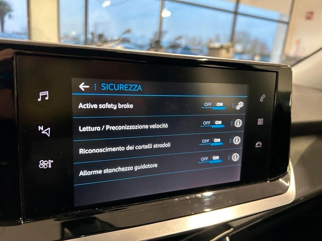 Peugeot 2008 ACTIVE PACK PureTech 100 6mt SPOTICAR