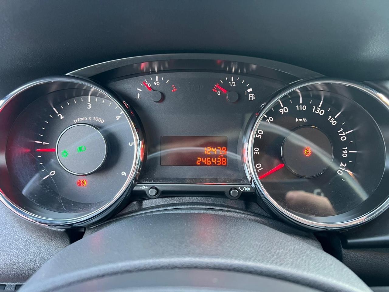 Peugeot 3008 1.6 HDi 115CV Business