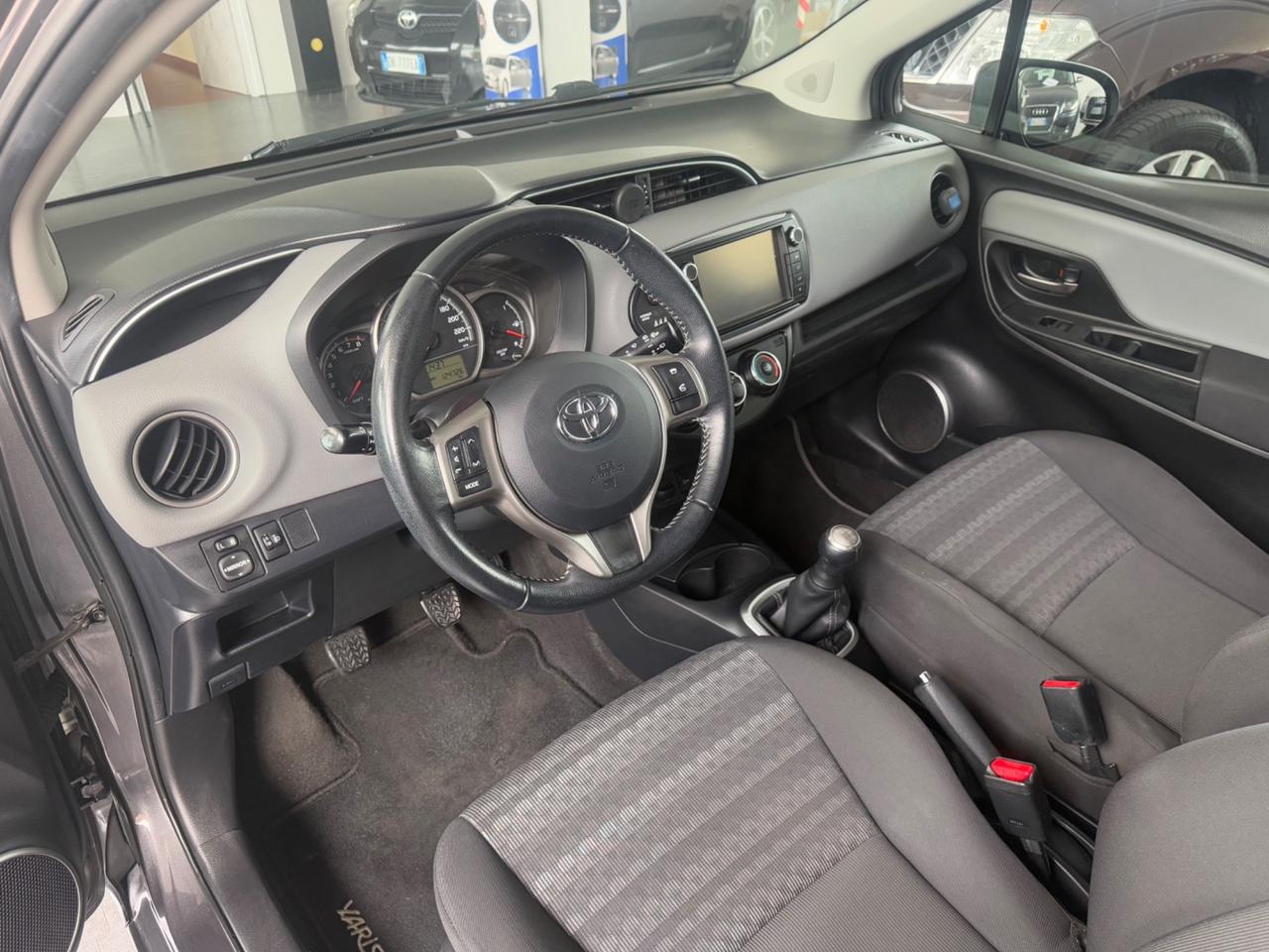 Toyota Yaris 1.0 5 porte Lounge ok neopatentati