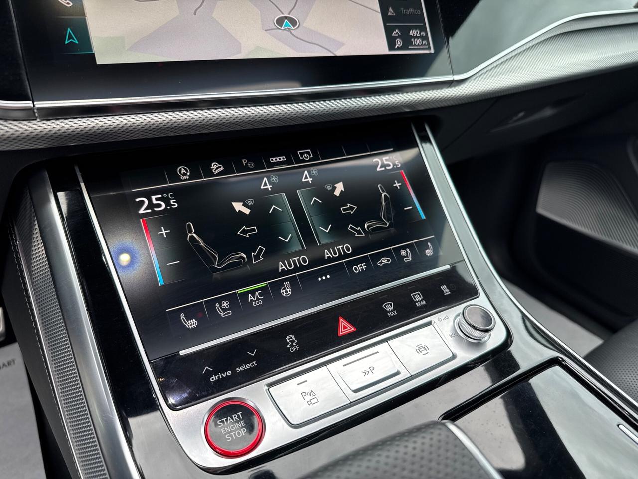 Audi Q8 RS TFSI V8 quattro tiptronic