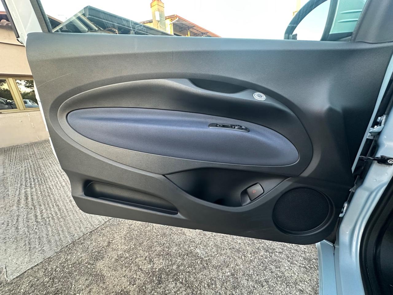 Fiat 500 500e Berlina 42 kWh La Prima