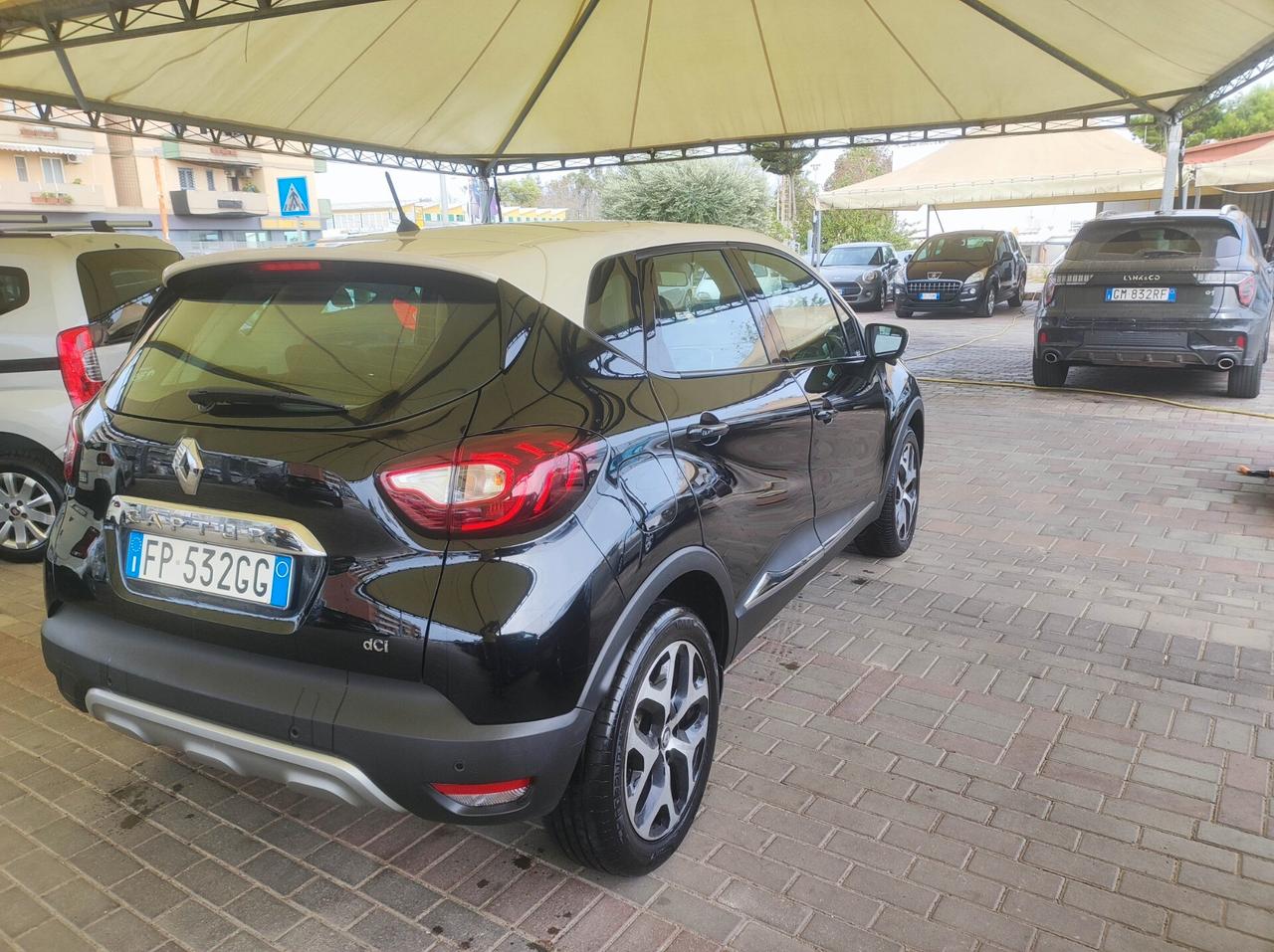 Renault Captur dCi 8V 110 CV Start&Stop Energy Initiale Paris OFFERTA PREZZO SOLO CON FINANZIAMENTO IN SEDE