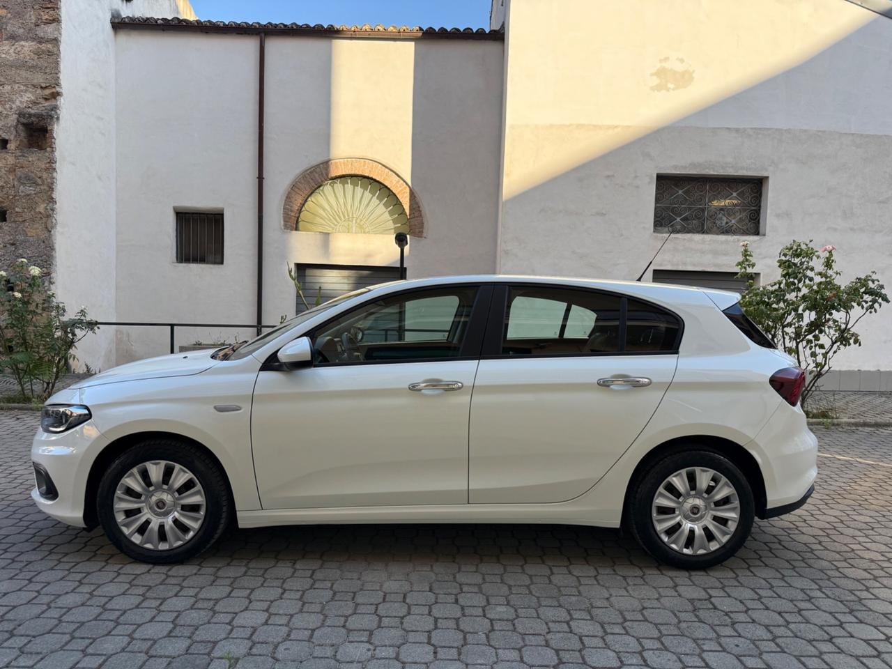 Fiat Tipo 1.6 Mjt S&S 5 porte Easy Business