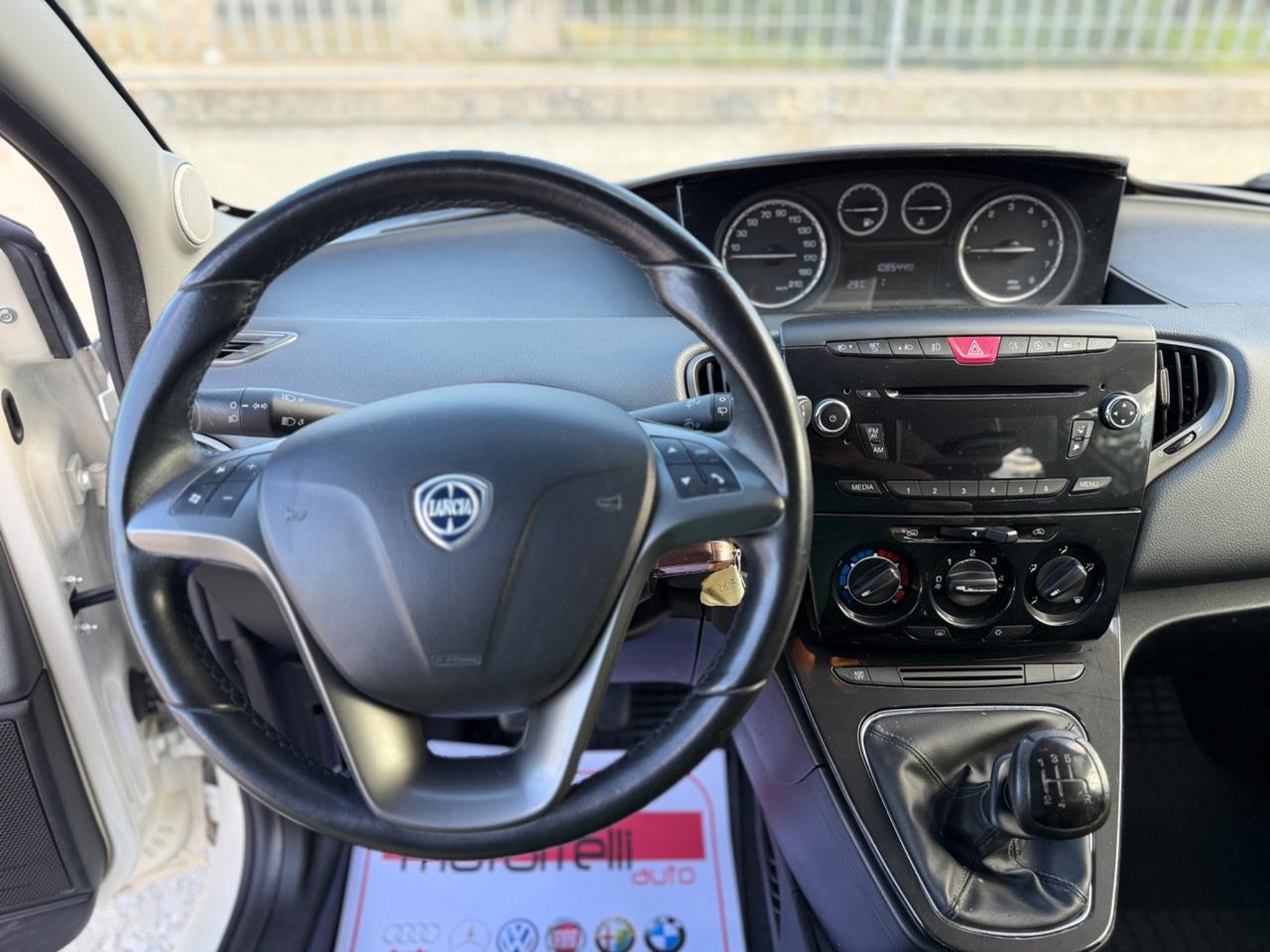Lancia Ypsilon 1.2 69 CV 5 porte S&S Platinum