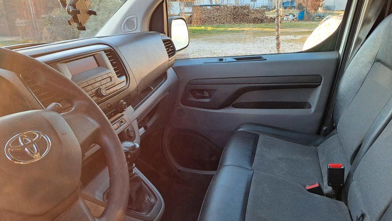 Toyota Proace LUNGO LEGGERE BENE
