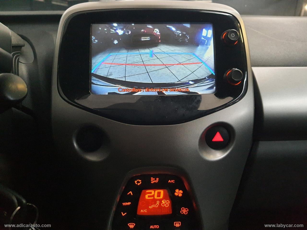 TOYOTA Aygo 1.0 VVT-i 69 CV 5p. x-play TSS