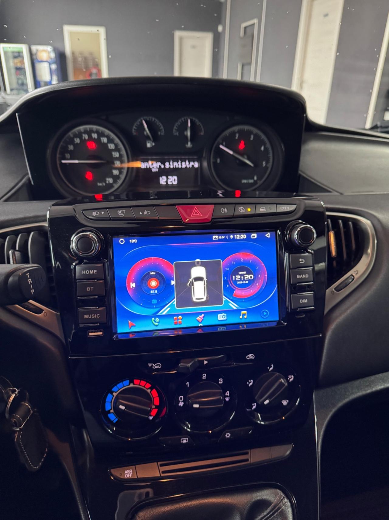 Lancia Ypsilon 1.3 MJT 16V 95 CV 5 porte S&S Gold