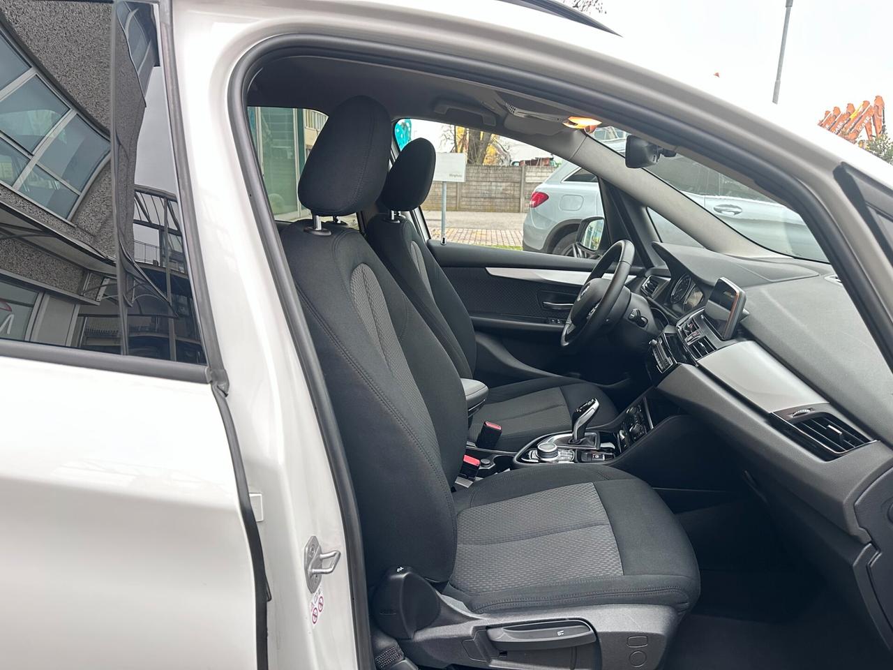 BMW 216d GranTourer AUTOMATICA 7POSTI! EURO6D! LED