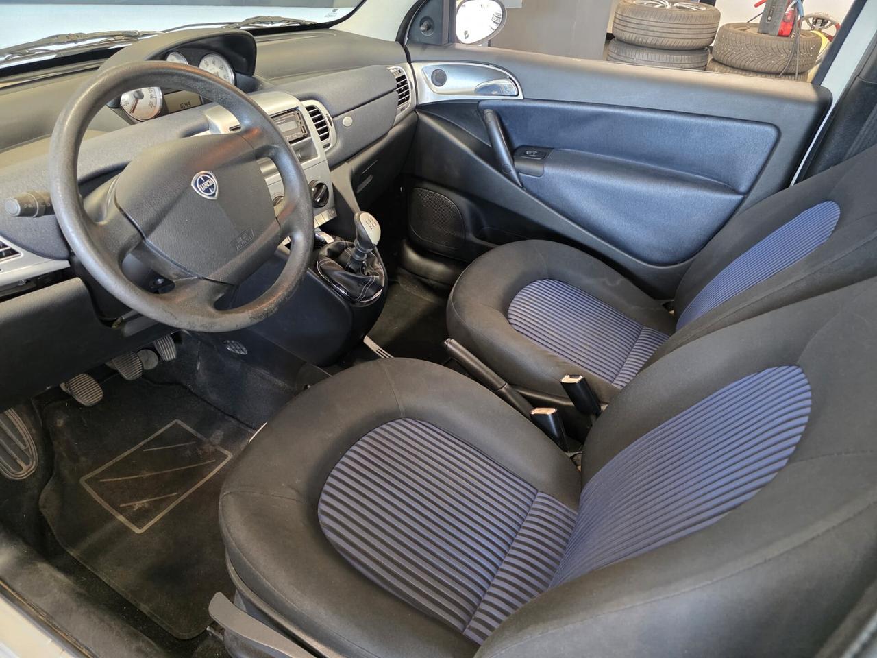 Lancia Ypsilon 1.2 Argento
