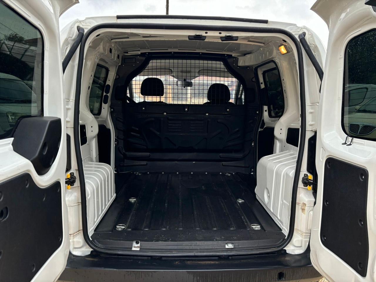 Fiat Fiorino 1.3 MJT 95CV Combinato Adventure