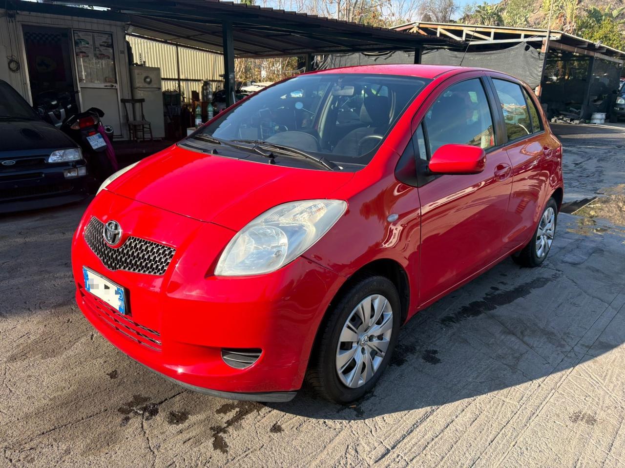 Toyota Yaris 1.0 5 porte