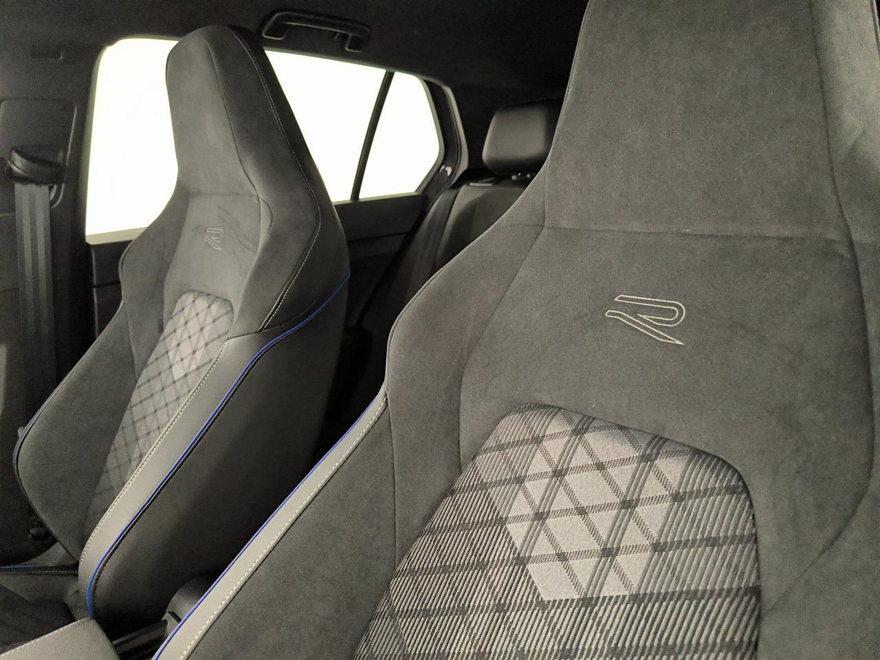 Volkswagen Golf 1.5 etsi r-line plus 115cv dsg