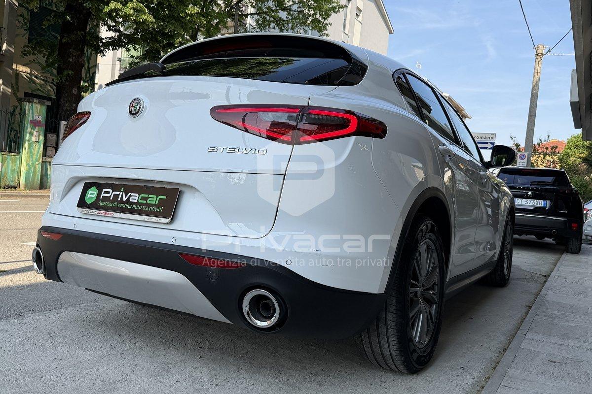 ALFA ROMEO Stelvio 2.2 Turbodiesel 180 CV AT8 RWD Executive