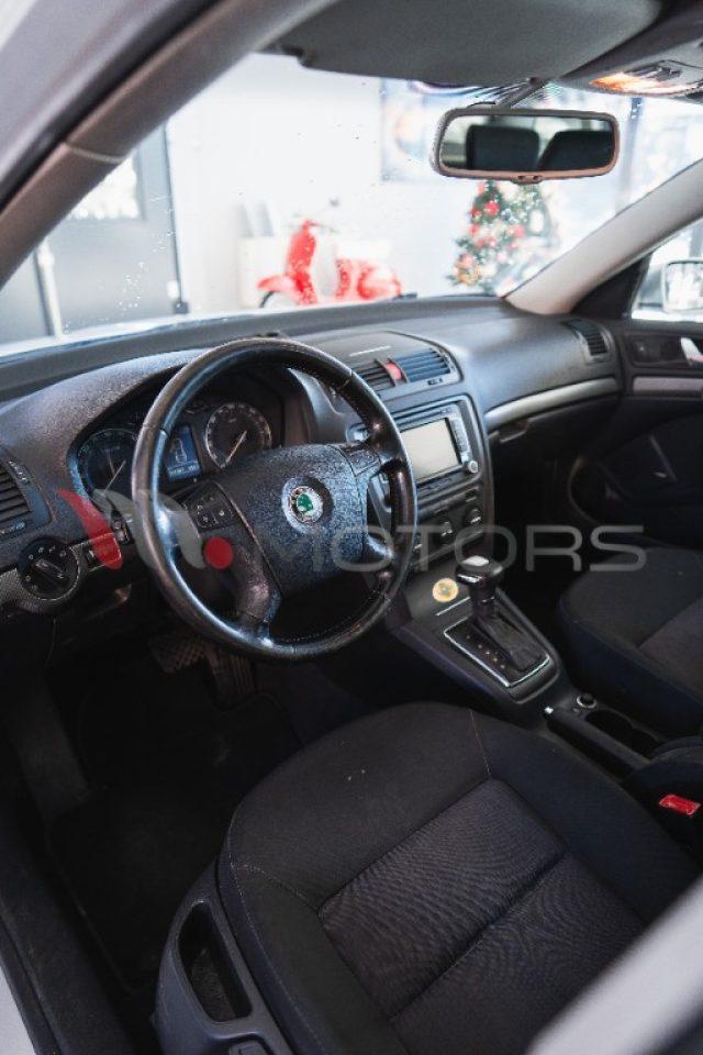 SKODA Octavia 2.0 TDI DSG Wagon Elegance