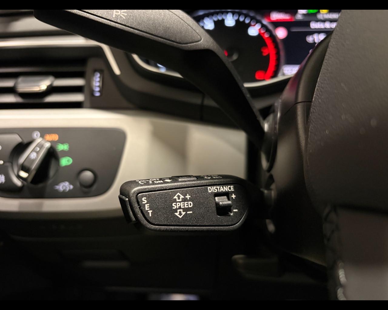 AUDI A4 AVANT 35 TFSI MHEV S-TRONIC BUSINESS ADVANCED