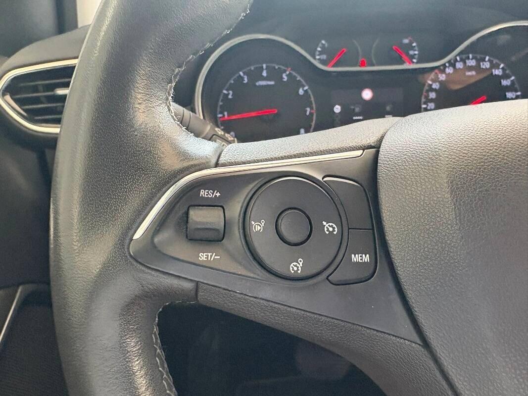 Opel Crossland 1.5 ECOTEC D 120 CV Start&Stop aut. Design & Tech