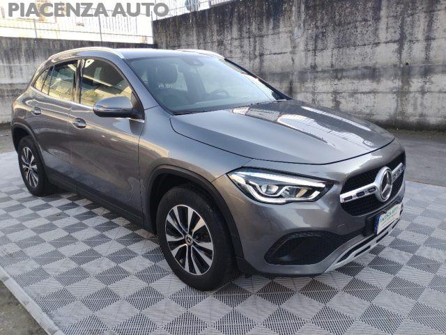 MERCEDES-BENZ GLA 200 d Automatic Sport