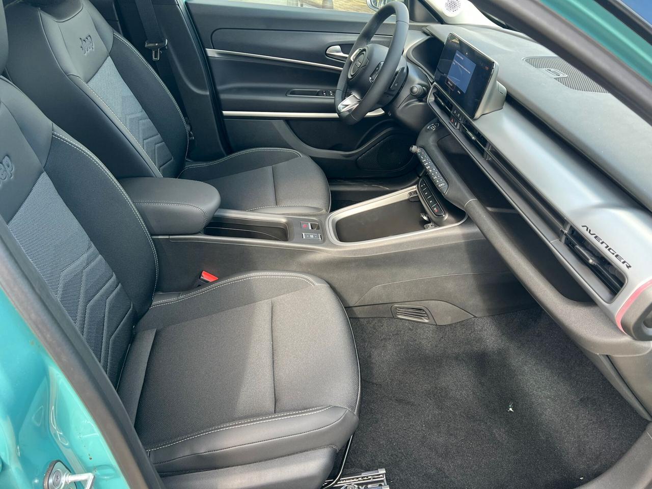 Jeep Avenger 1.2 Turbo 100 CV MHEV Summit