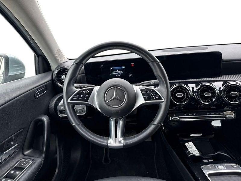 Mercedes-Benz Classe A A 180 d Advanced auto
