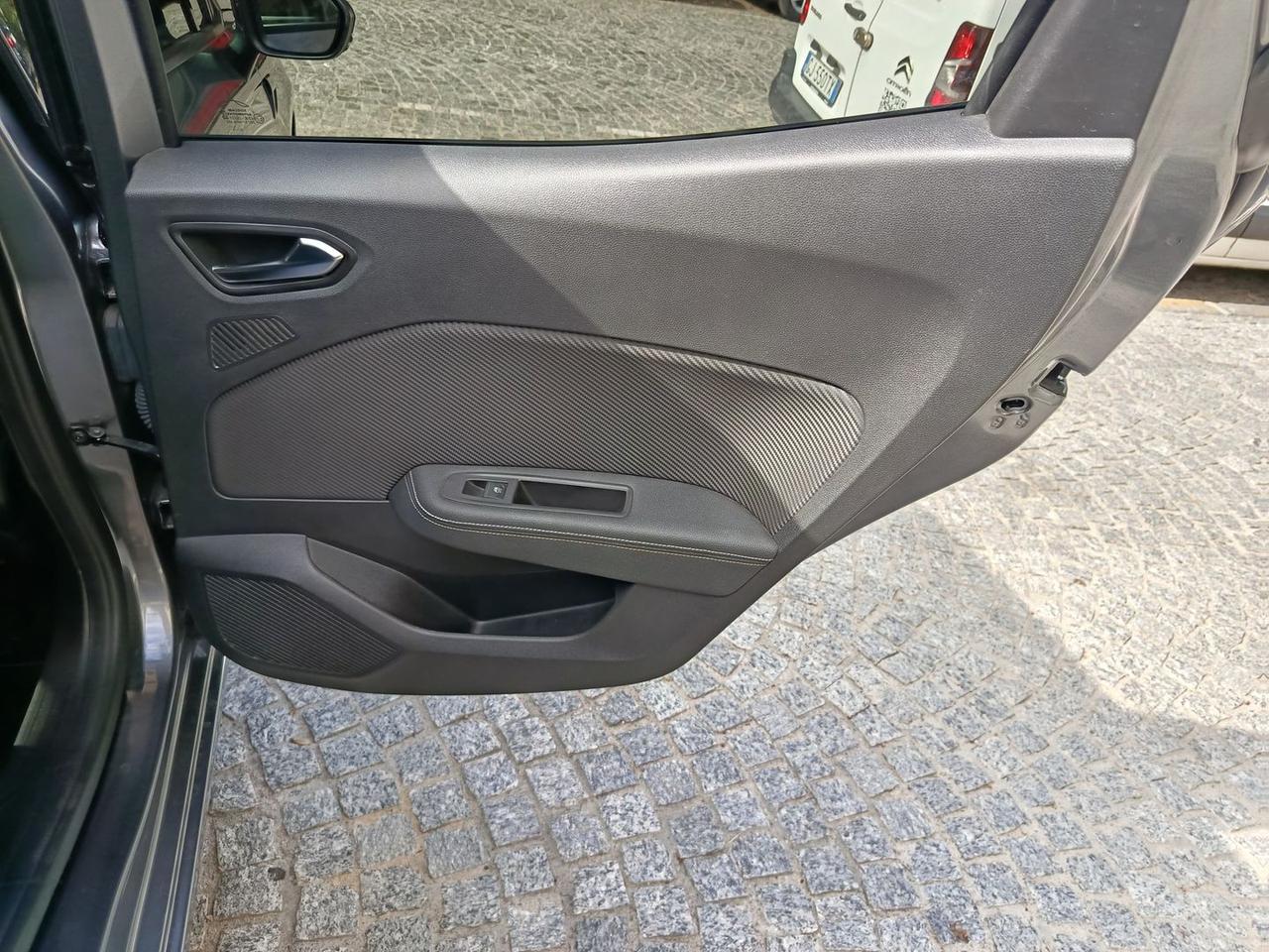 Renault Clio 1.6 E-TECH 145 Techno #7134