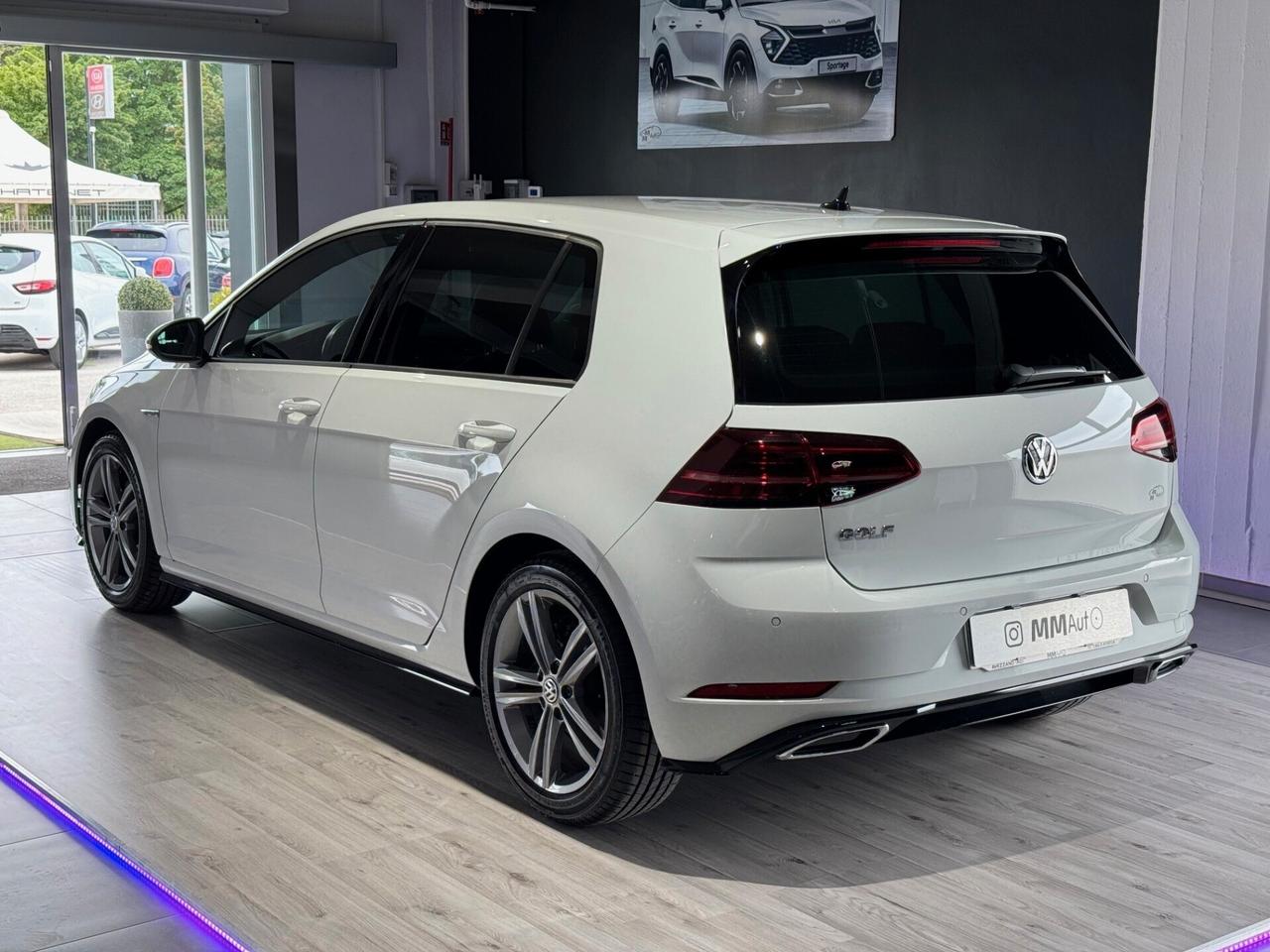 Volkswagen Golf 1.6 TDI 115 CV DSG R-LINE