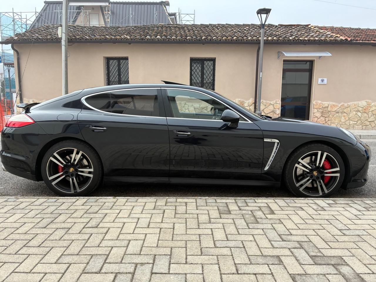 Porsche Panamera 4.8 Turbo