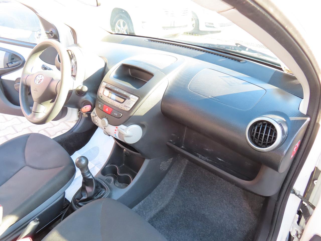 Toyota Aygo 1.0 12V VVT-i 5 porte Lounge Connect