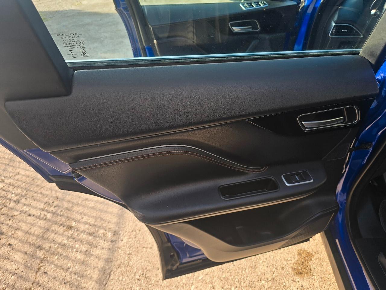 Jaguar F-Pace 2.0 D 180 CV AWD aut. Prestige