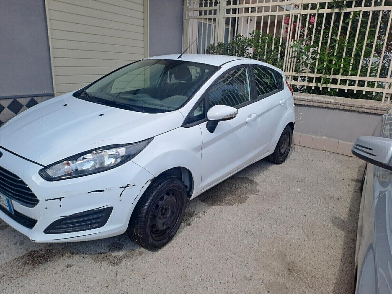 Ford Fiesta 1.0 80CV 5 porte.LEGGI BENE