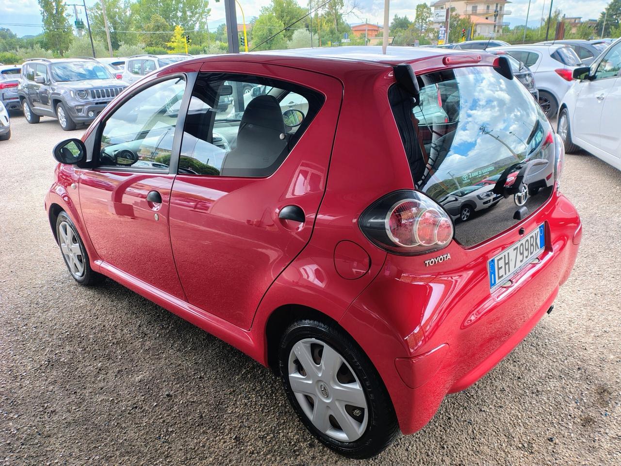 Toyota Aygo 1.0 12V VVT-i 5 porte Deep Ocean Connect
