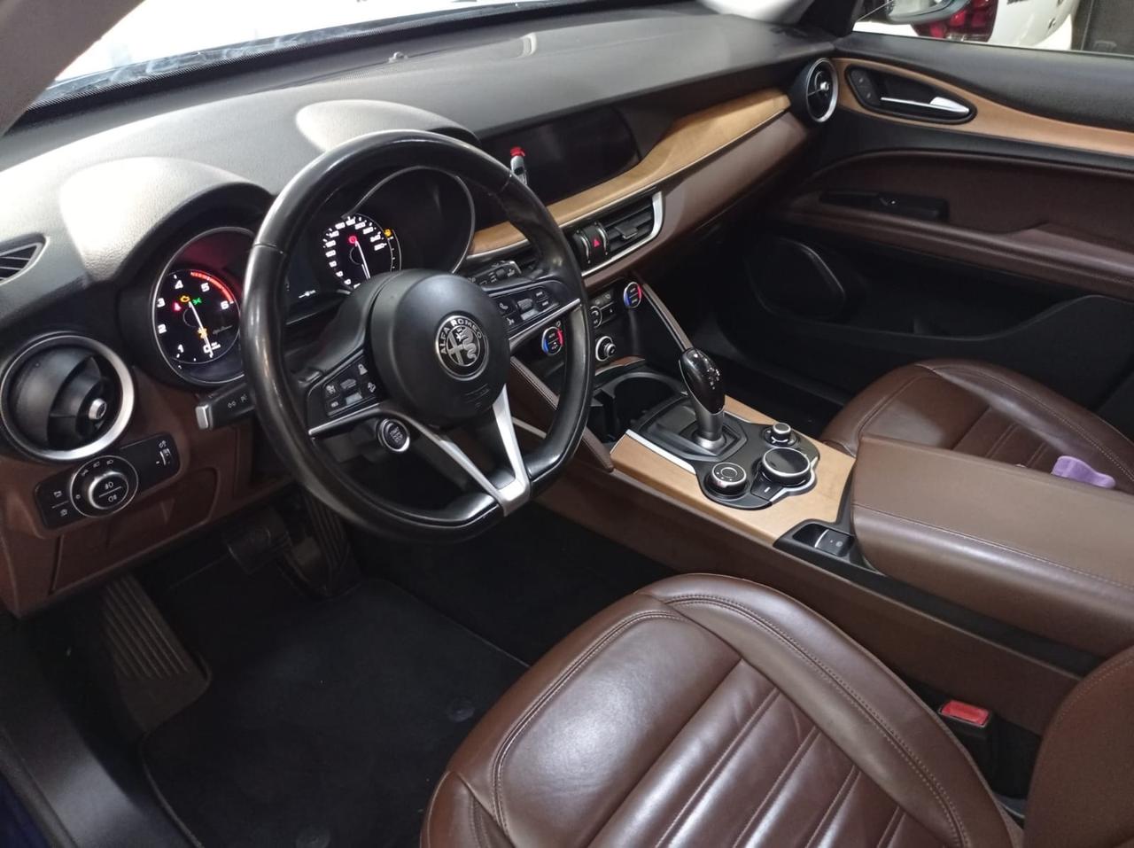 Alfa Romeo Stelvio 2.2 Turbodiesel 210 CV AT8 Q4 Executive 2018