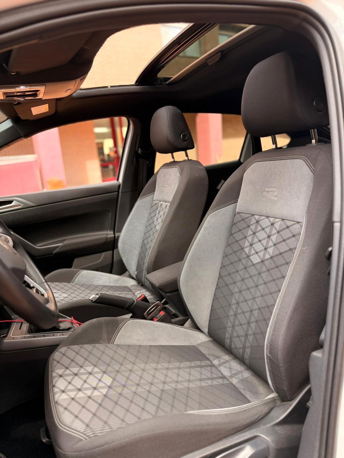 Volkswagen Taigo 1.5 TSI ACT 150 CV DSG R-Line