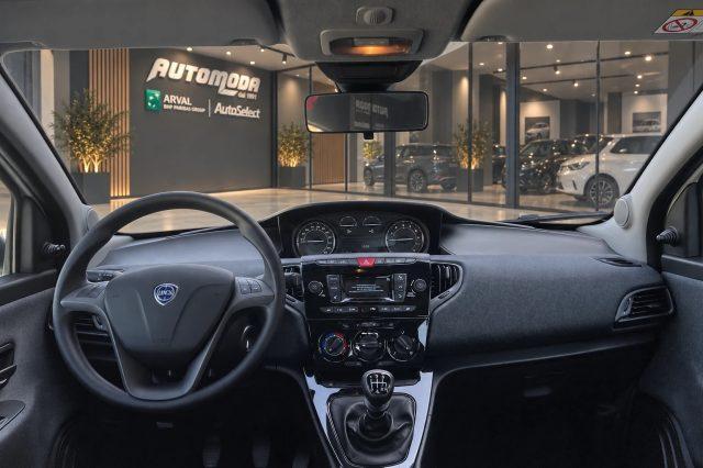 LANCIA Ypsilon HYBRID SILVER