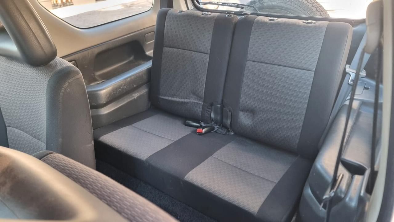 Suzuki Jimny 1.3i 16V cat 4WD JLX