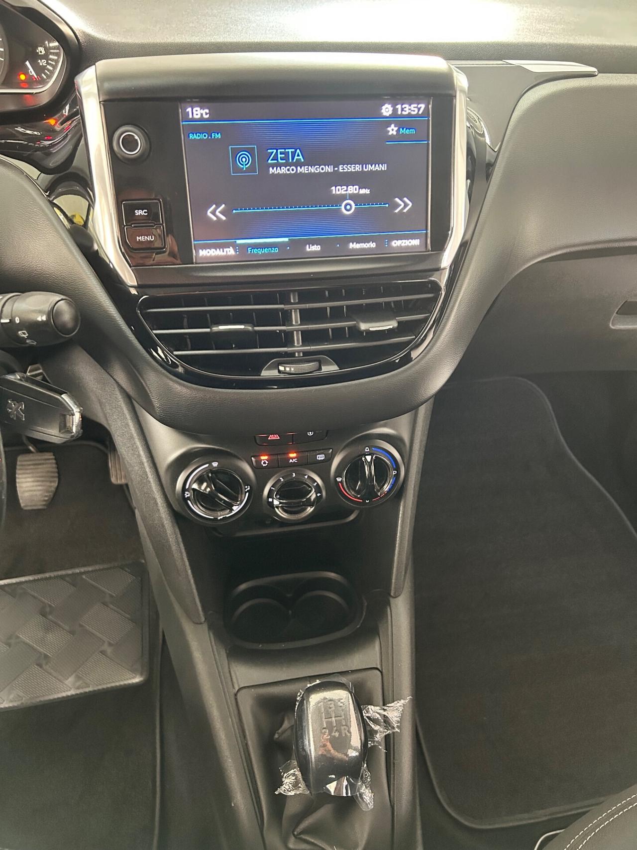 Peugeot 208 Allure *12/24 mesi di garanzia*