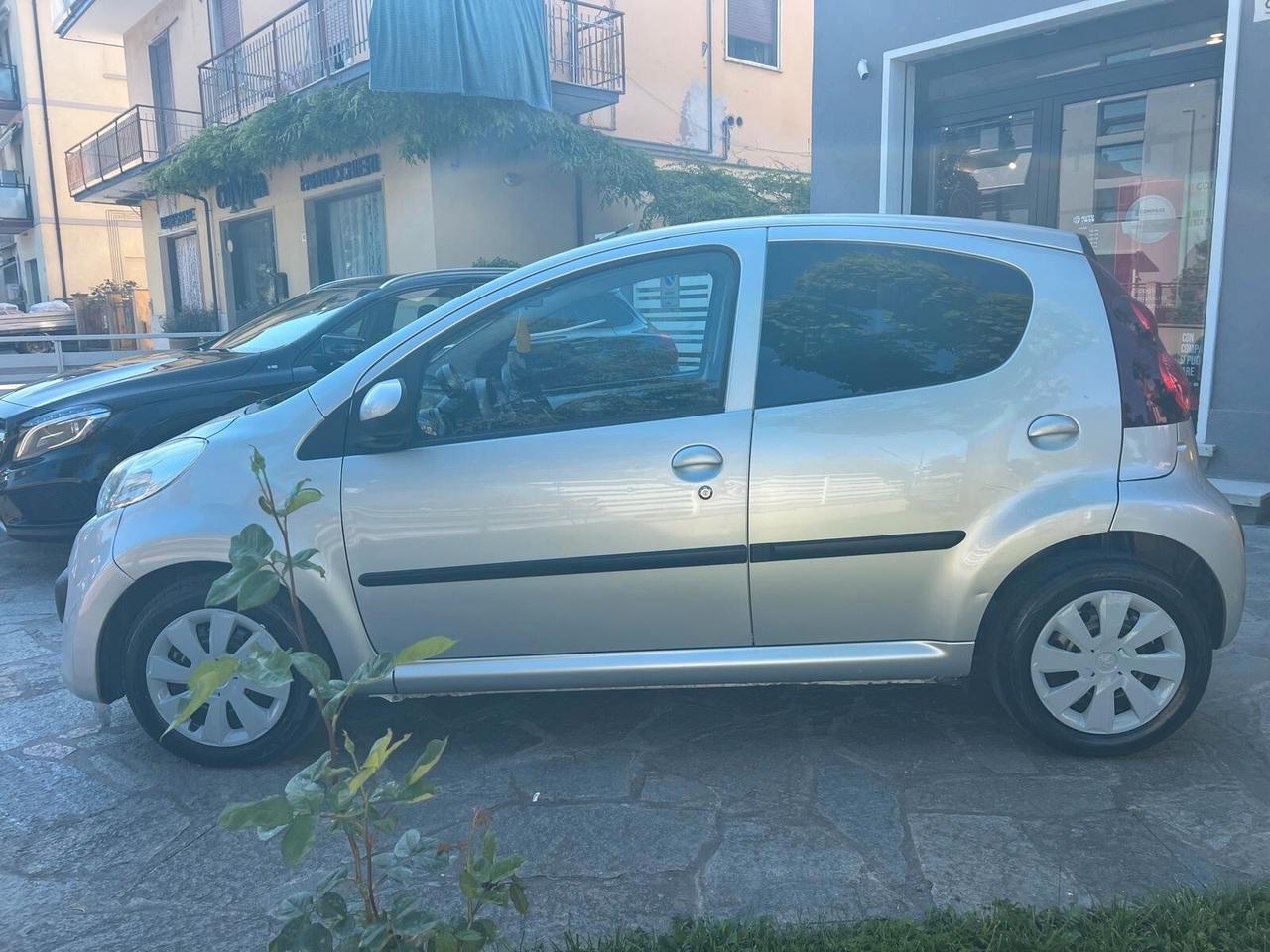 PEUGEOT 107 1.0 68cv 5p ACTIVE NEOPATENTATI