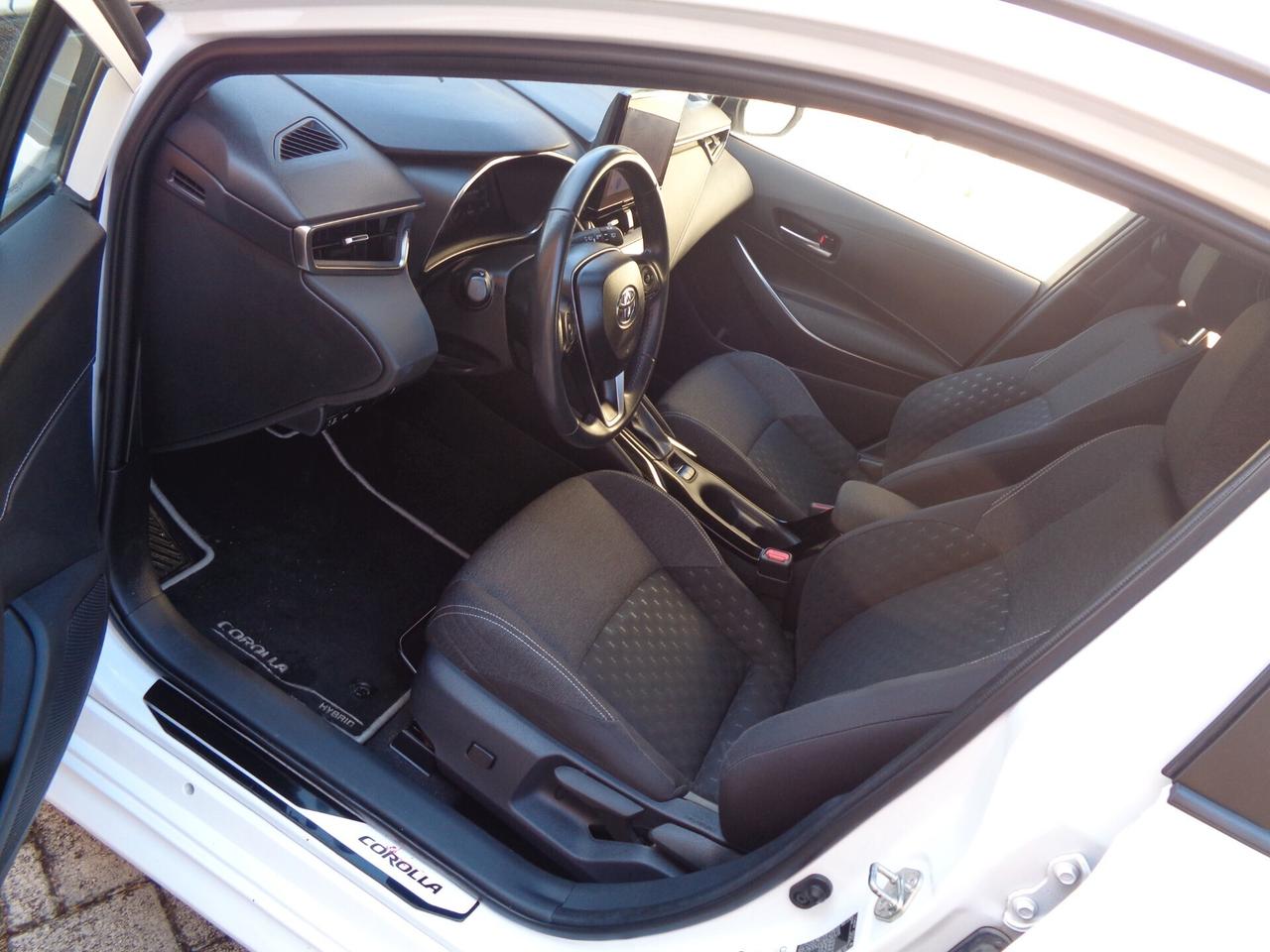 Toyota Corolla Touring Sports 1.8 Hybrid Active BIANCO NESSUN VINCOLO DI FINANZIAMENTO