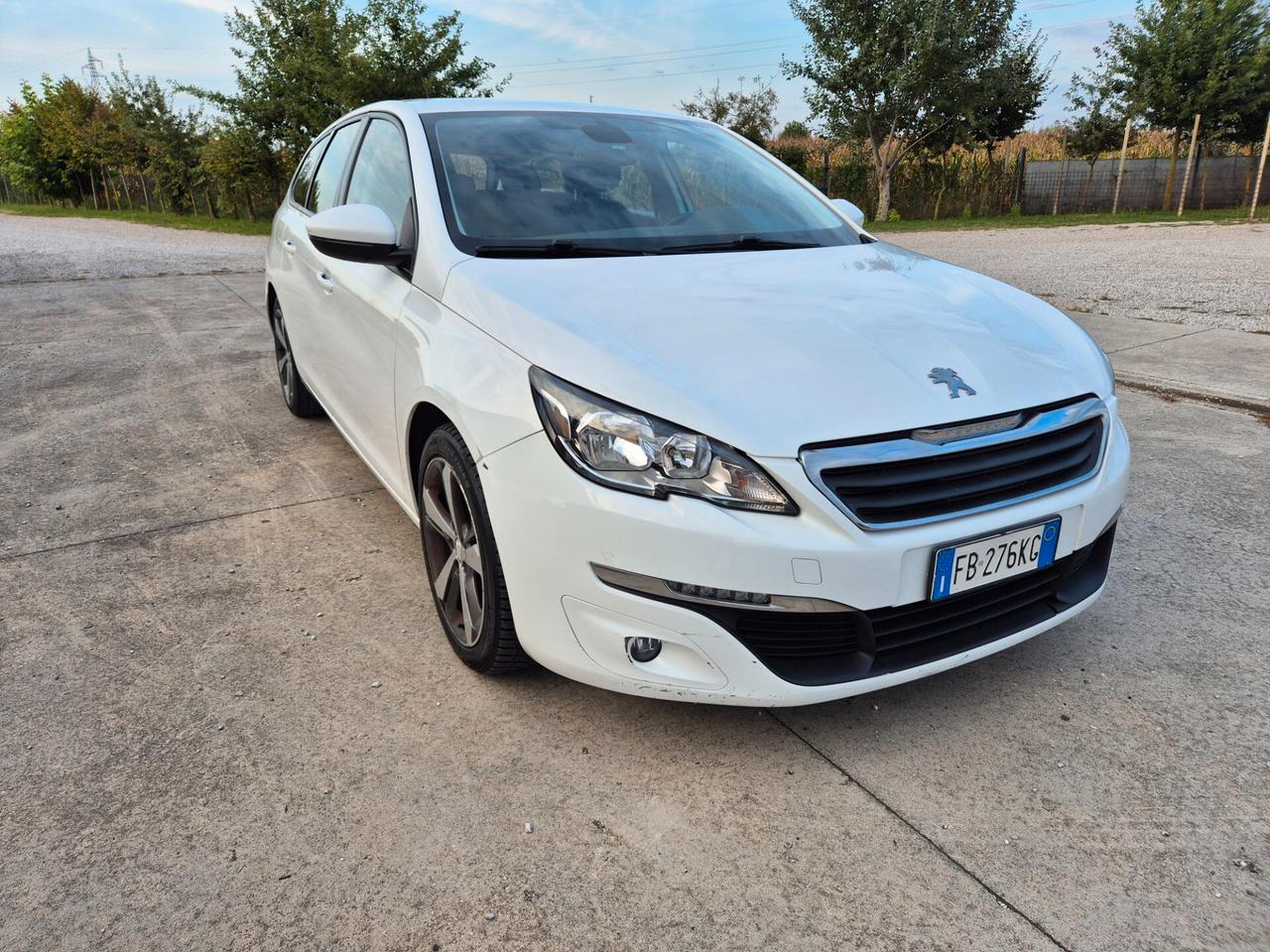 Peugeot 308 BlueHDi 100 S&S SW Access