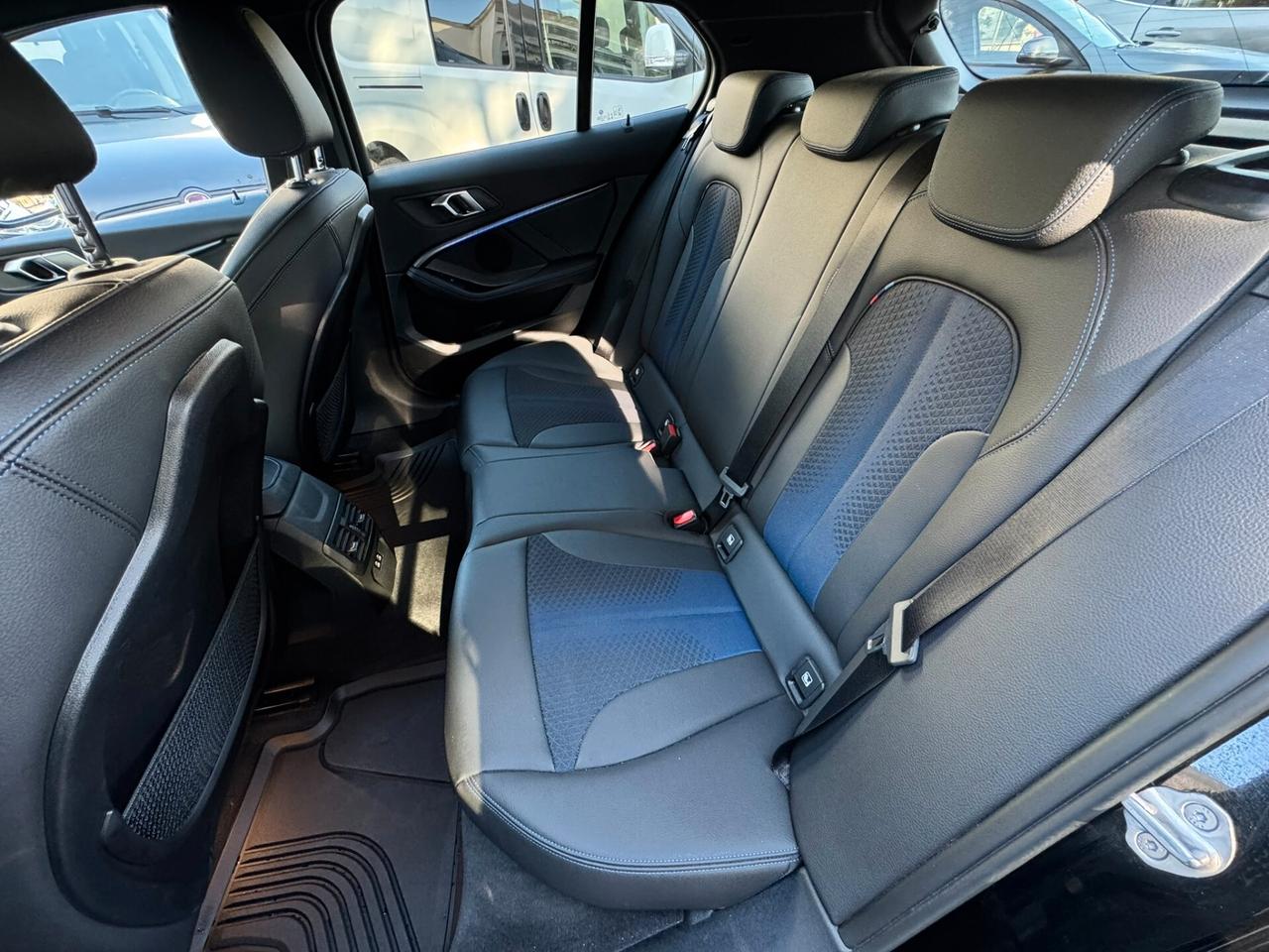 Bmw 118 118i 5p. Msport