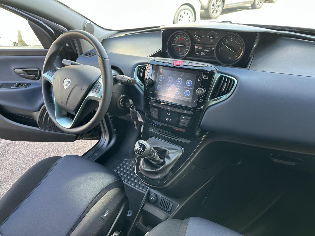 Lancia Ypsilon 1.0 firefly hybrid Platino s&s 70cv