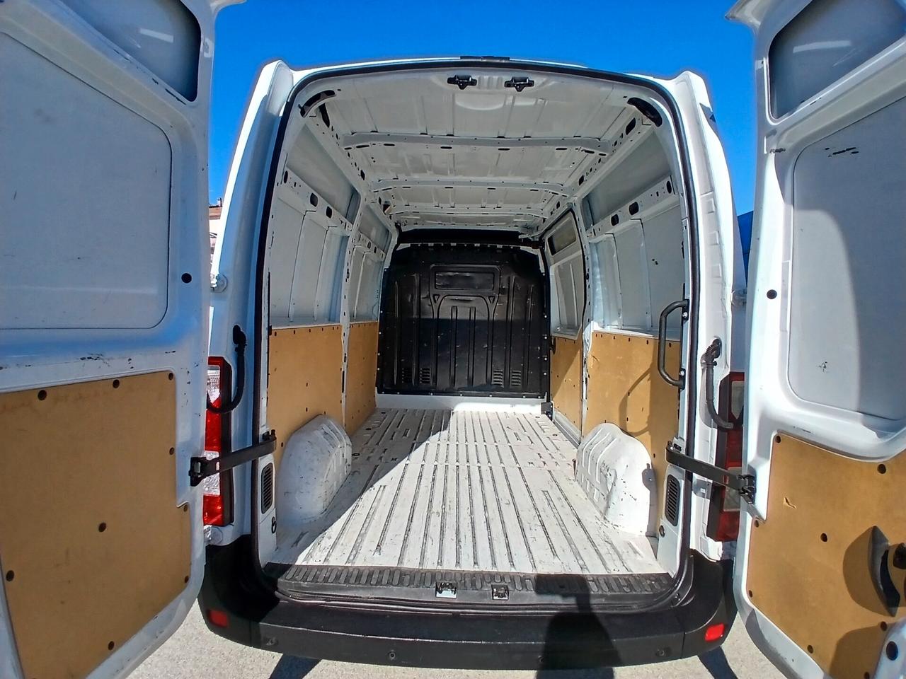 NISSAN INTERSTAR 2.3 DCI 135CV MEDIO 2023
