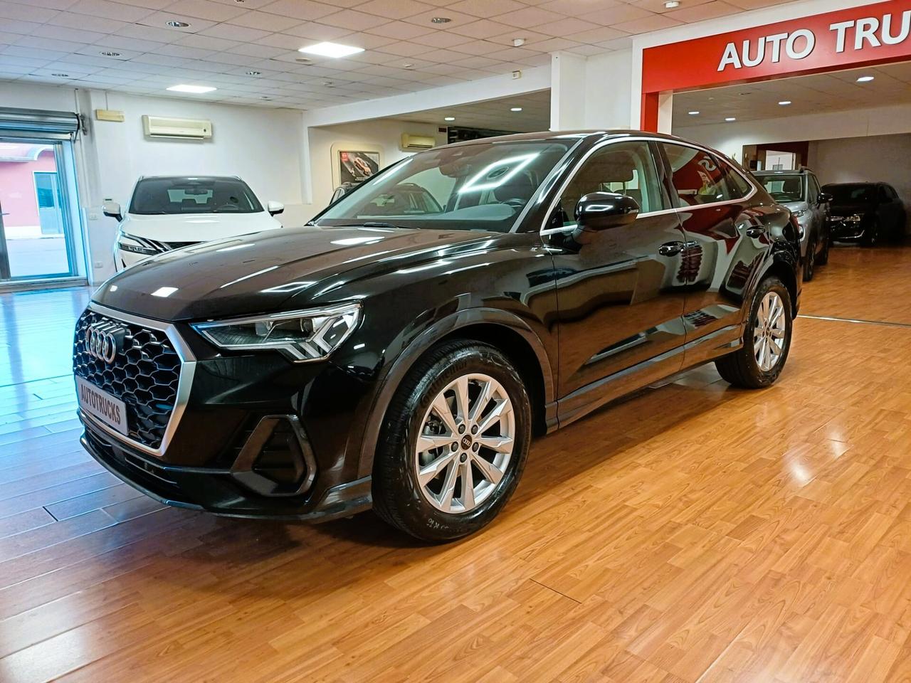 Audi Q3 35 TFSI Business Advanced