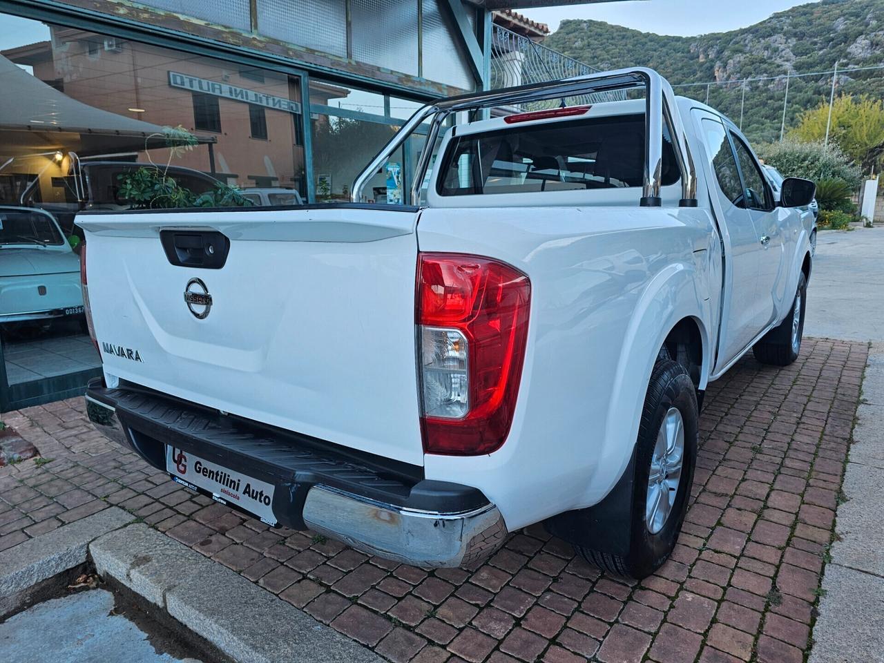 Nissan Navara 2.3 dCi 4WD King Cab Acenta