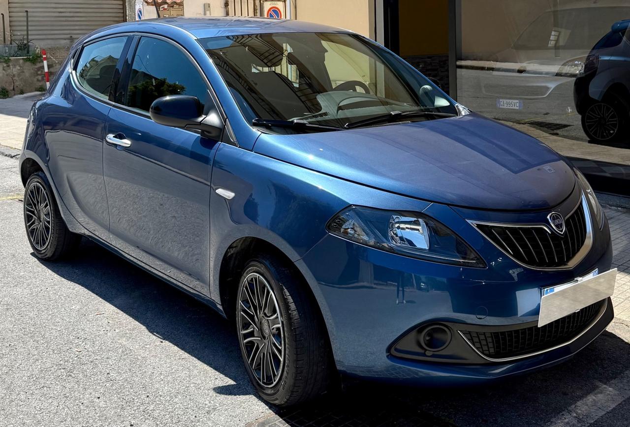 Lancia Ypsilon 1.0 FireFly 5 porte S&S Hybrid Silver Plus