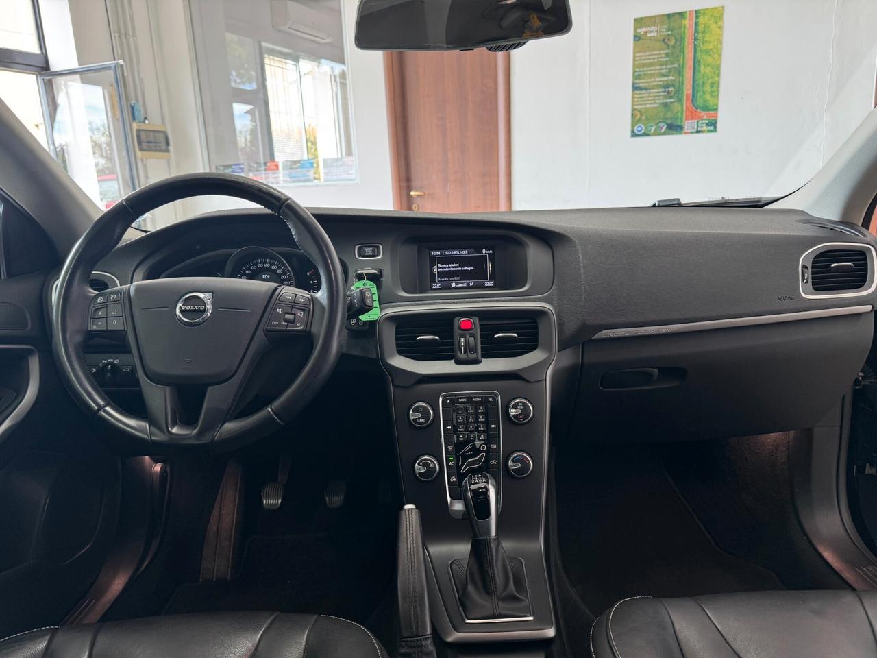Volvo V40 Cross Country D2 Geartronic Business Plus