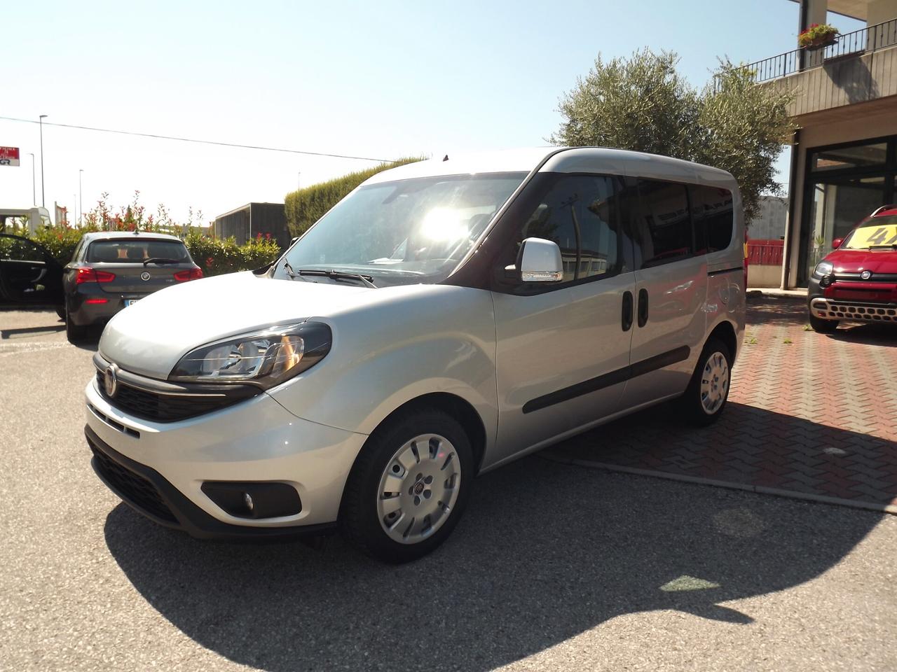 Fiat Doblo Doblò 1.6 MJT 120CV S&S PC-TN Cargo Lounge N1 autocarro 5 posti