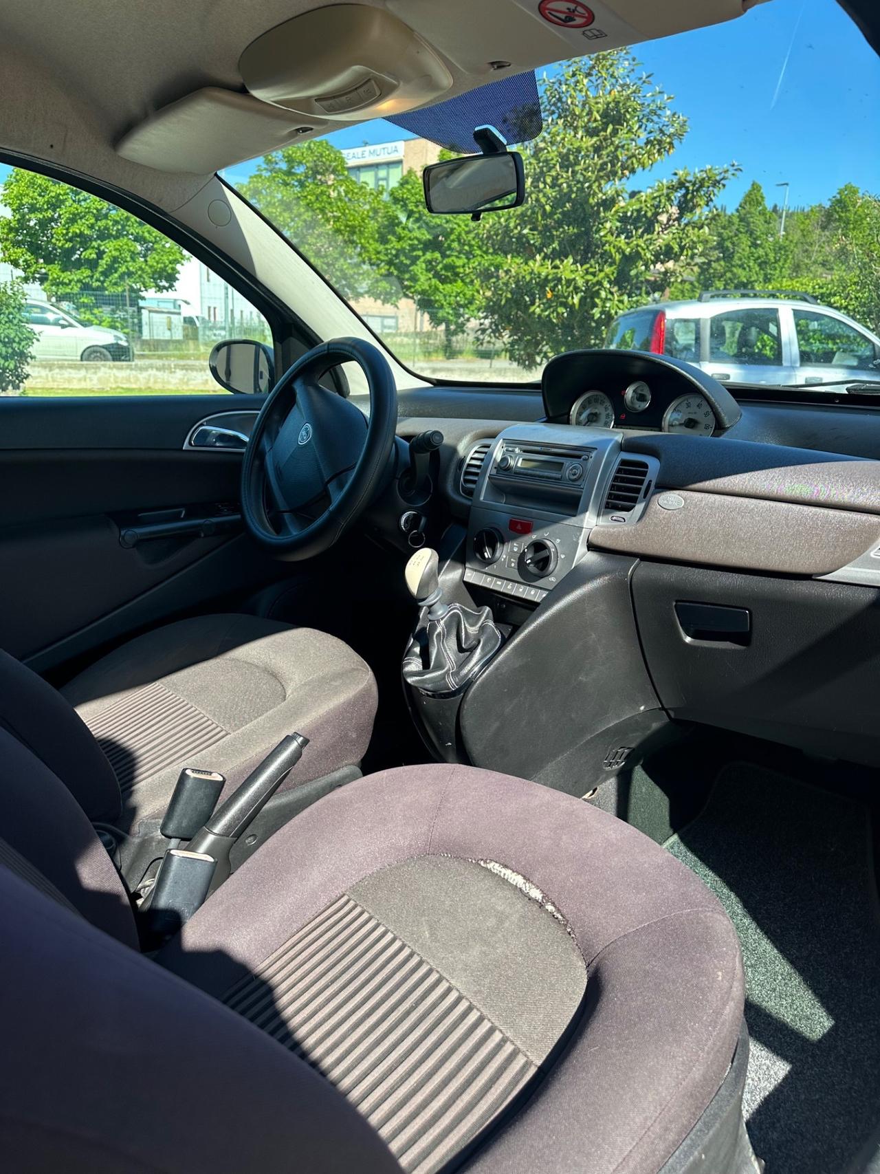 Lancia Ypsilon 1.2 Argento
